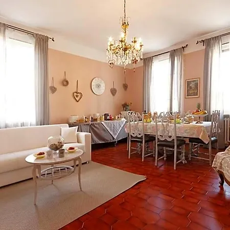 Ca Dal Busc Bed & Breakfast Sostegno